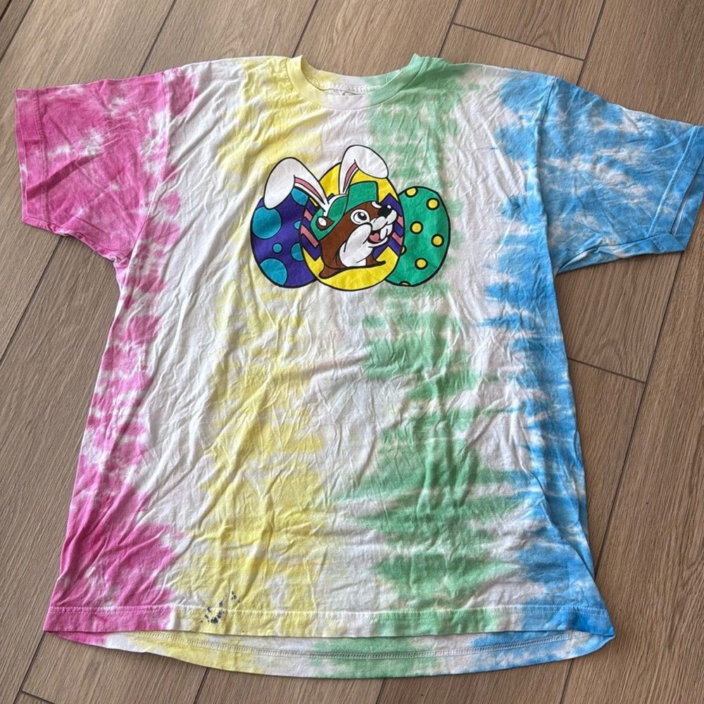 Buc-ees Easter Bunny Tie Dye T-Shirt Men’s size XL